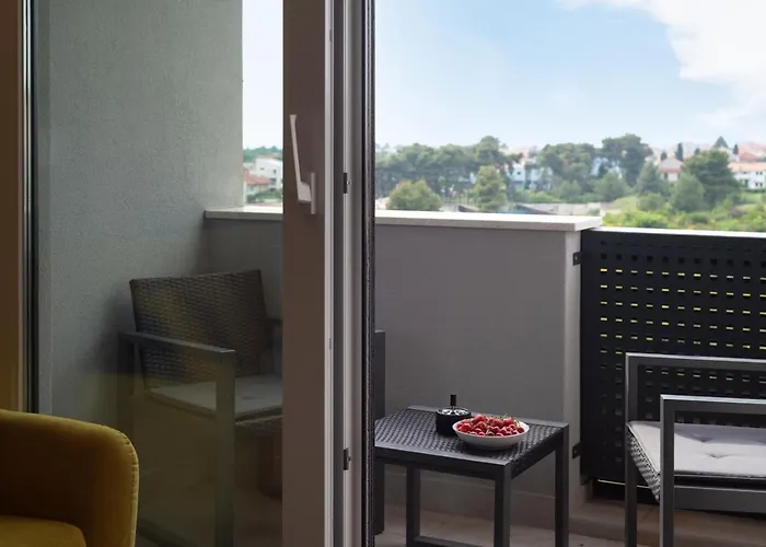 Zara Sunset Apartment